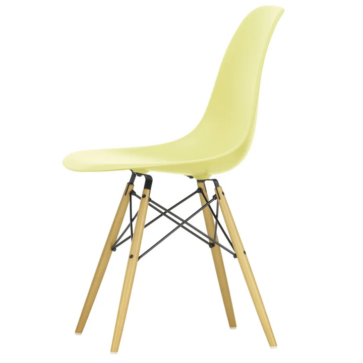 Eames Plastic Side Chair von Vitra