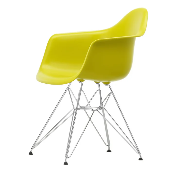 Eames Plastic Armchair von Vitra