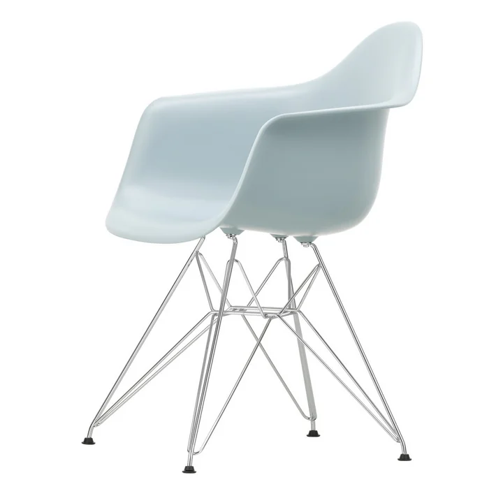 Eames Plastic Armchair von Vitra