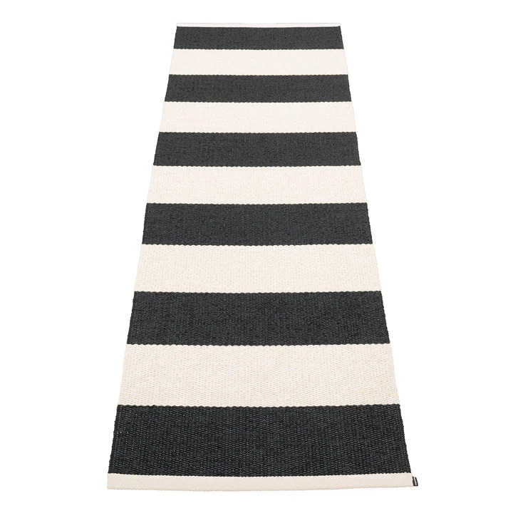 Bob Teppich, 70 x 225 cm, black / vanilla von Pappelina