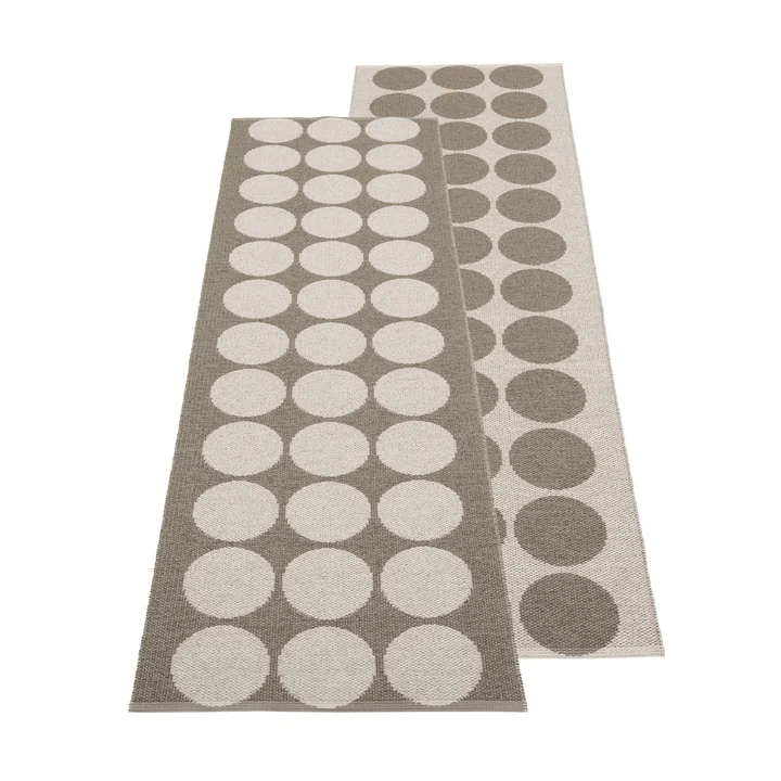 Hugo Teppich, 70 x 240 cm, walnut von Pappelina