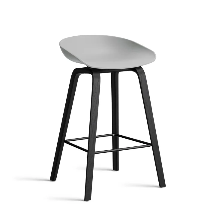 HAY - About A Stool AAS 32 H 75 cm, Eiche schwarz lackiert / Stahl schwarz / concrete grey 2.0 
