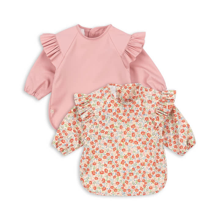 Konges Sløjd - Lätzchen mit Ärmeln und Rüschen, kalkua / bridal rose (2-er Set)