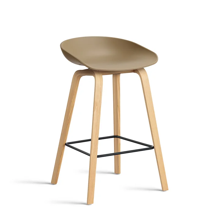 HAY - About A Stool AAS 32 H 65 cm, Eiche lackiert / Stahl schwarz / clay 2.0 