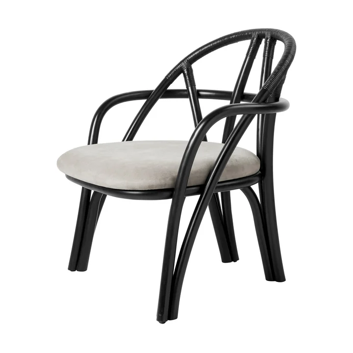 Gubi - Bistra Lounge Sessel, Rattan ebony / Fustagno (001) (Kunststoffgleiter)