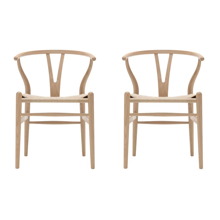 Carl Hansen - CH24 Wishbone Chair, Eiche weiß geölt / Naturgeflecht (2er-Set)