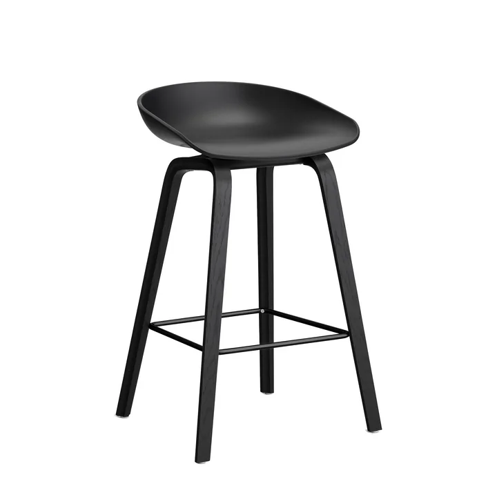 About A Stool AAS 32 H 65 cm, Eiche schwarz lackiert/ Stahl schwarz / black 2.0 (Kunststoffgleiter) von HAY