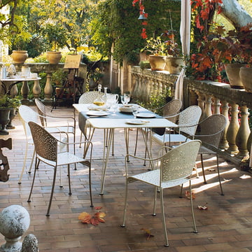 Rendez-Vous Sessel und Tisch von Fermob