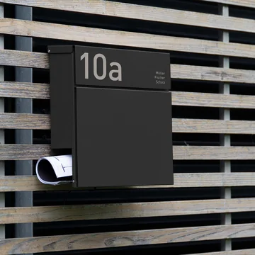 Briefkasten Letterman VI mit Zeitungsrolle von Radius Design
