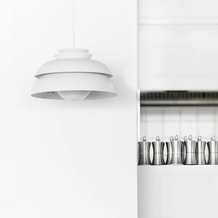 Design-Ambiente in Restaurantküchen mit der Fritz Hansen Concert Pendelleuchte