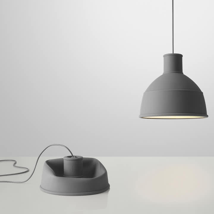 Unfold Pendelleuchte von Muuto in Grau