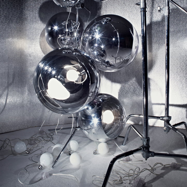 Der Light Tripod Stand mit Mirror Balls