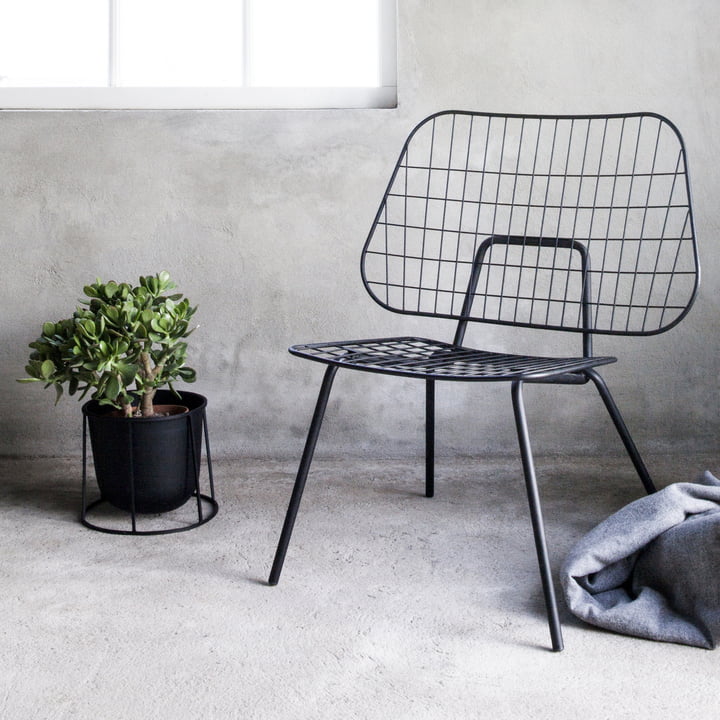 WM String Lounge Chair und Wire Pot von Audo