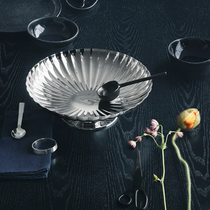 Hochglanz auf dem Esstisch