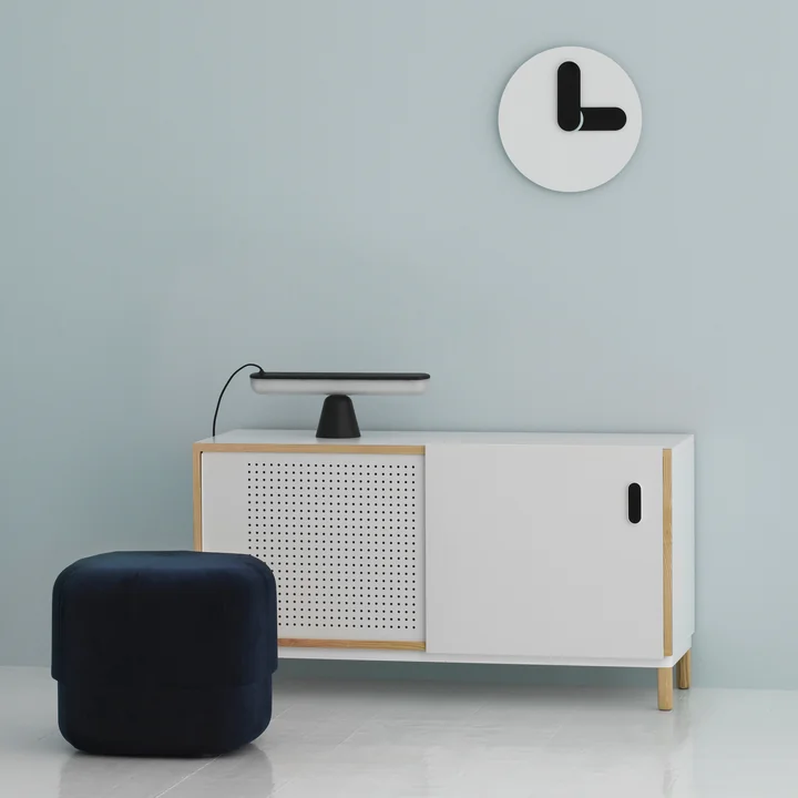 Acrobat Tischleuchte und Circus Pouf in Klein von Normann Copenhagen