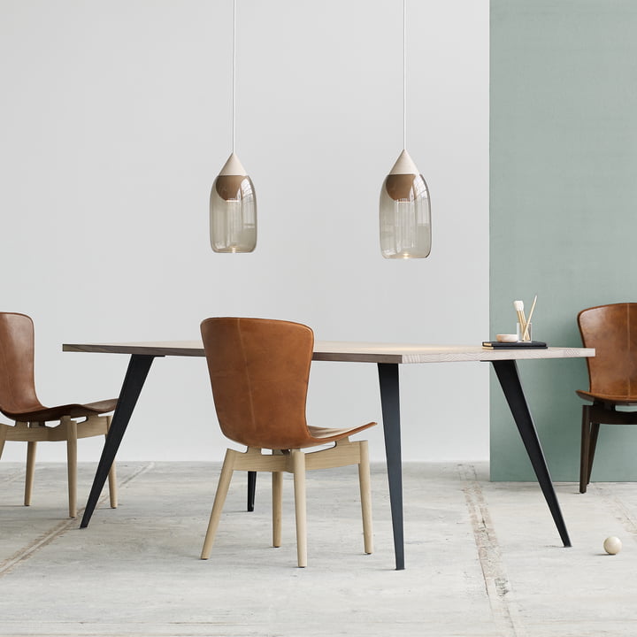 Dining Table und Shell Dining Chair von Mater