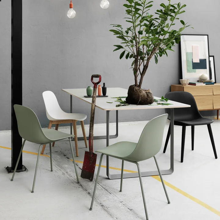 Fiber Side Chair und Reflect Sideboard von Muuto