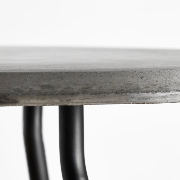 Soround Side Table mit Faserbeton