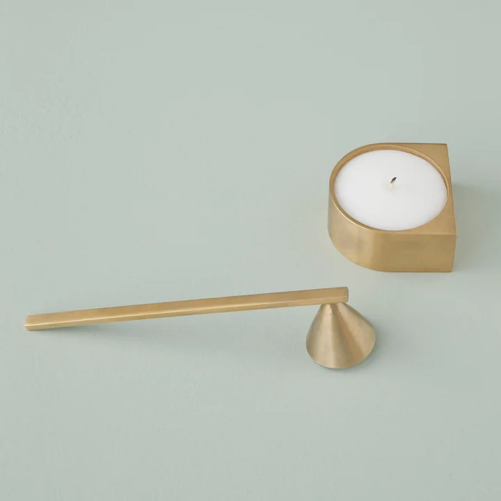Block Candle Holder und Messing Kerzenlöscher