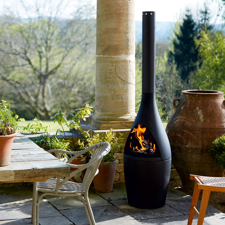 Kamino Außenkamin mit Sockel von Morsø