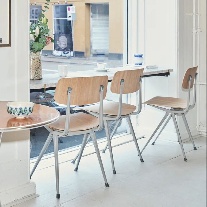 Result Stuhl von HAY im Cafe