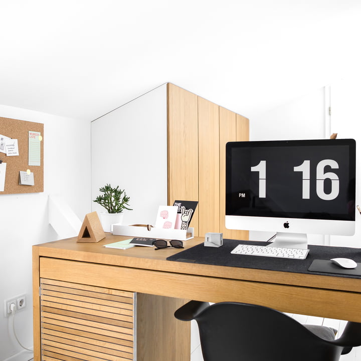 Home-Office mit Book Hook und Pinnwand