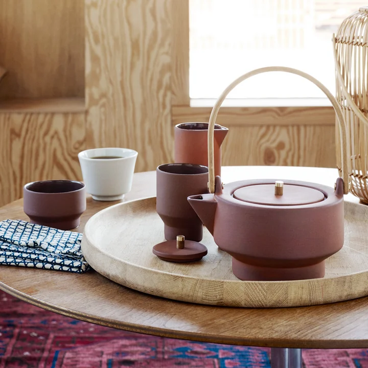 Die Edge Serie von Skagerak auf dem Esstisch