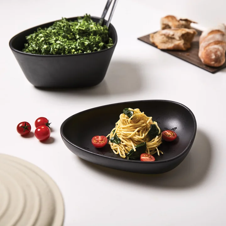 Curve Stoneware Schalen und Teller von Lind DNA