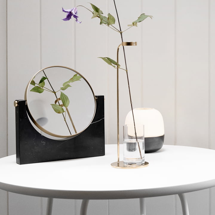 Glow Hurricane Windlicht, Stem Vase und Pepe Marmorspiegel von Audo