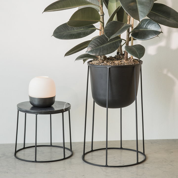 Glow Hurricane Windlicht und Wire Serie von Menu