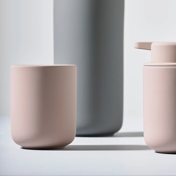 Der Zone Denmark - Ume Seifenspender und Zahnputzbecher.