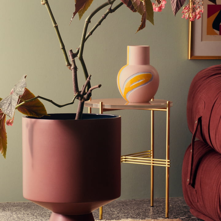Die Kähler Design - Fiora Vase H 25 cm, pink / gelb auf dem Beistelltisch
