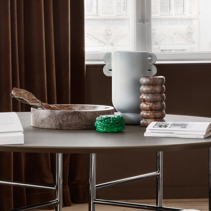 Scape Schale, Muses Vase Ania, Bendum Vase und Mingle Tischplatte in rund von ferm Living