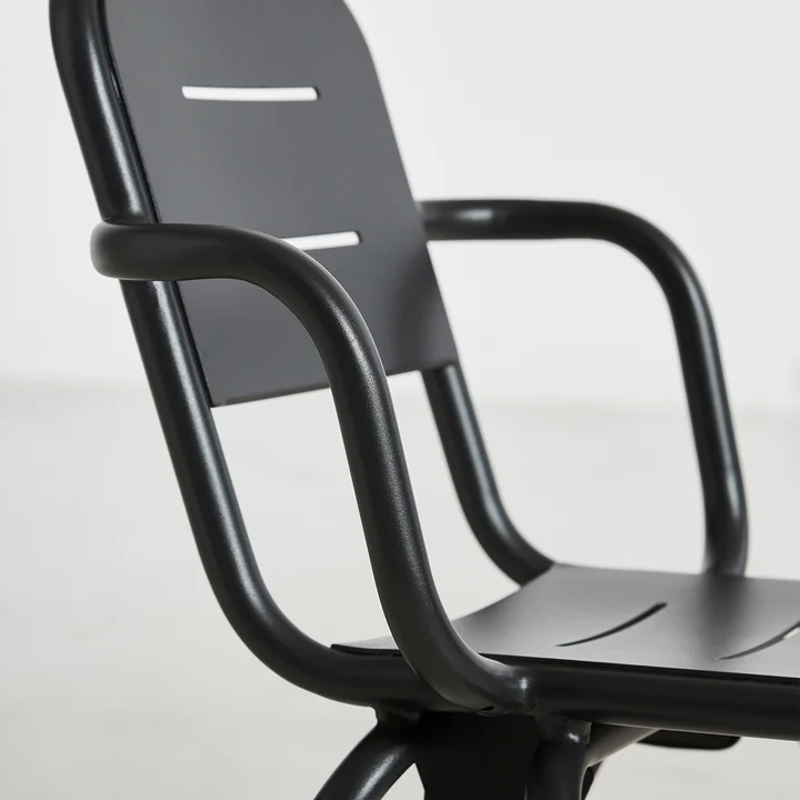 Ray Café Armchair von Woud in charcoal