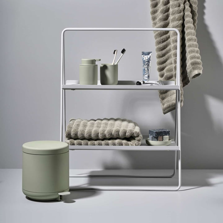 A-Table in soft grey von Zone Denmark im Badezimmer