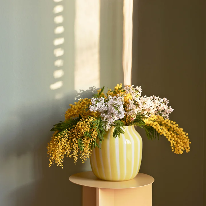 Juice Vase Ø 22 x H 22 cm von HAY in gelb