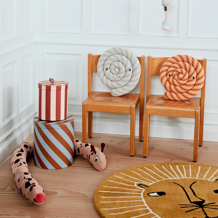 Lollipop Kissen, Aufbewahrungsbox und Kinderteppich Tier von OYOY