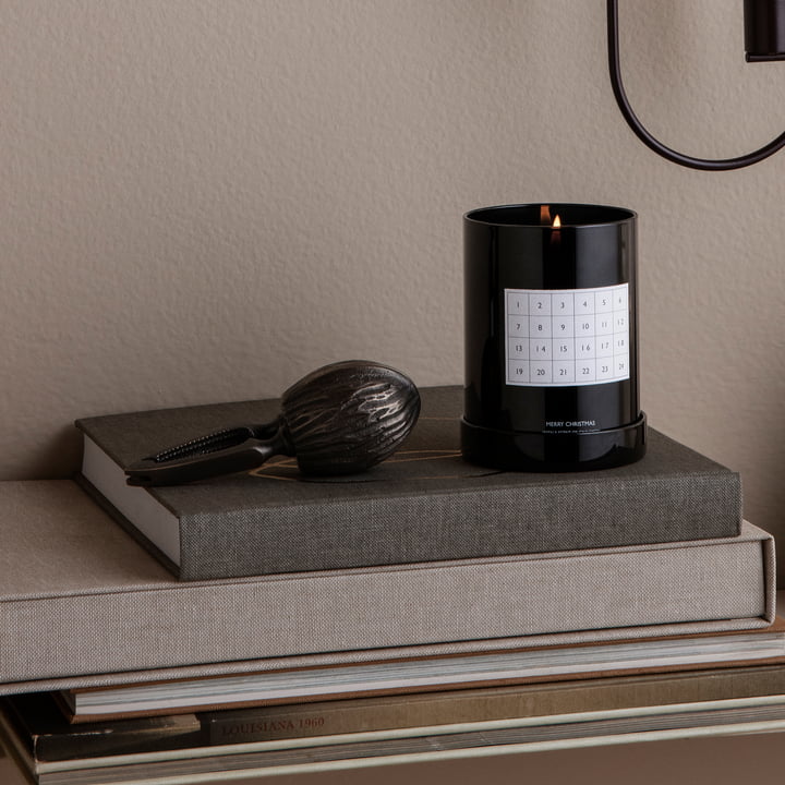 Scented Kalenderkerze und Forest Nussknacker von ferm Living