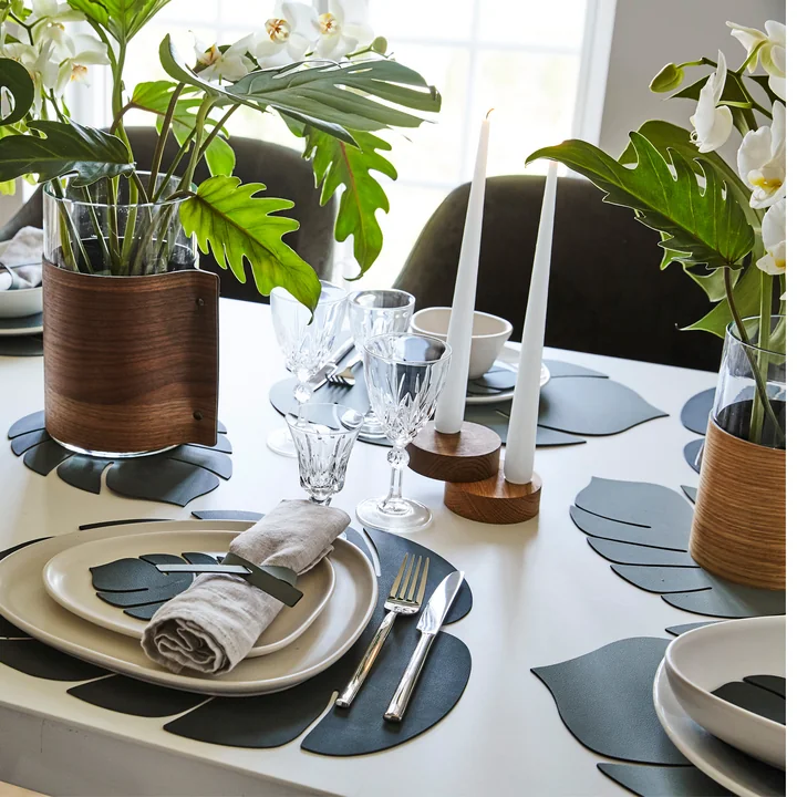 Monstera Tischset & Glasuntersetzer von Lind DNA