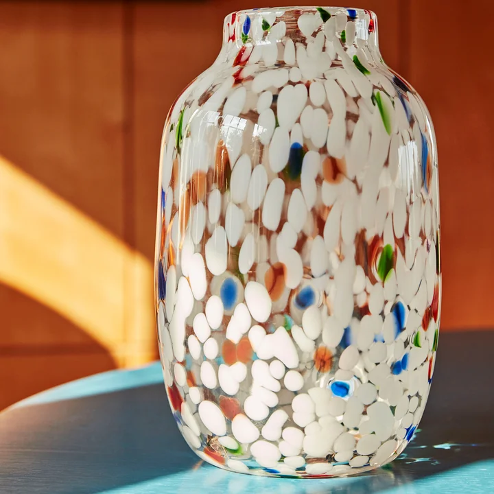 Splash Vase L, Ø 18,7 x H 27 cm, White Dot von HAY