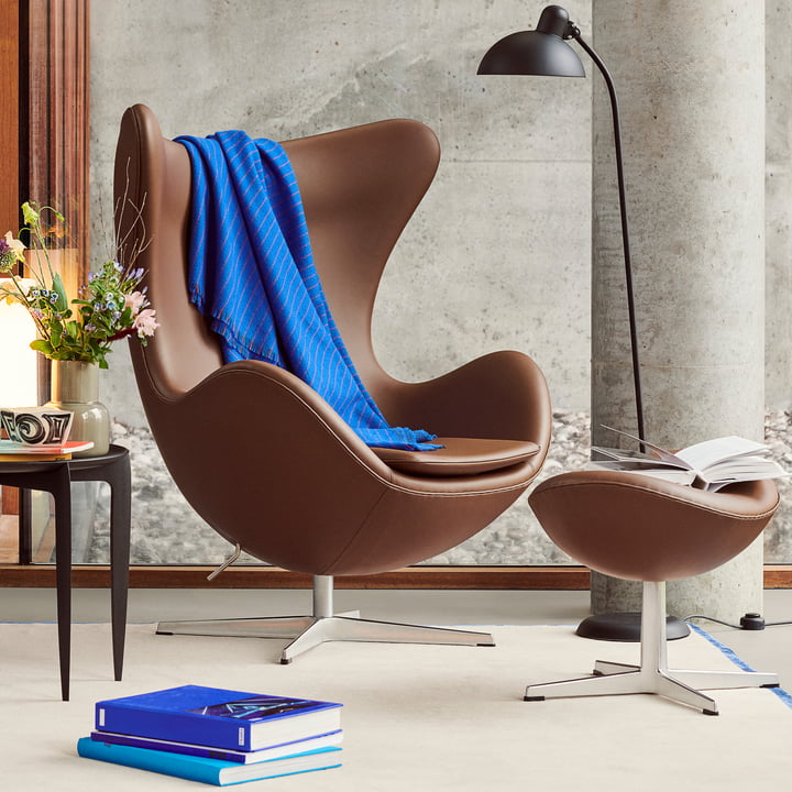 Egg Chair und Fußhocker von Fritz Hansen in Chrom / Spectrum Leder rostbraun (Sonderedition)