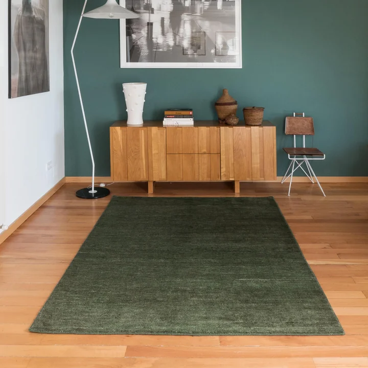 Persian Colors Teppich in moos von nanimarquina.