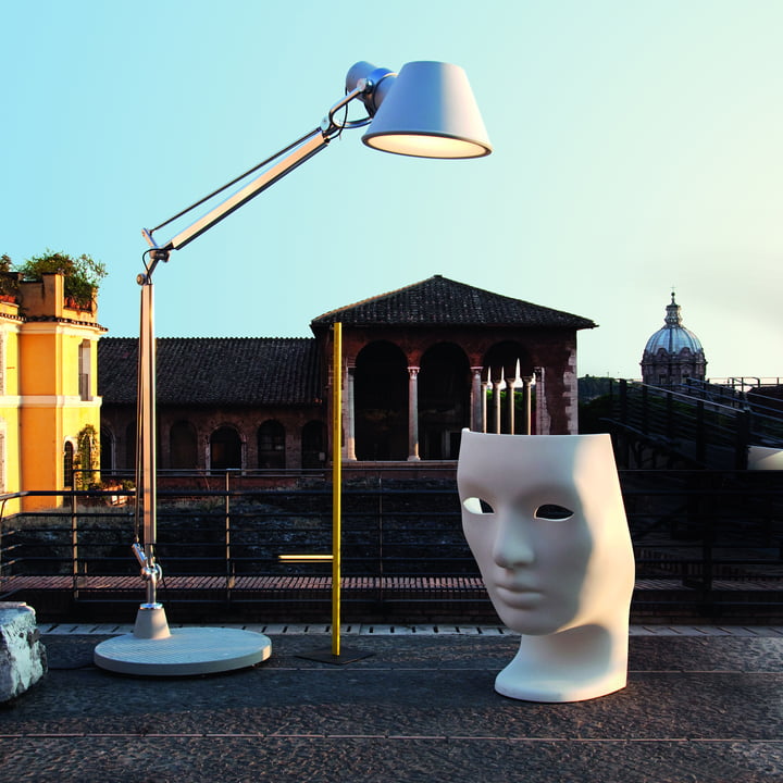 Tolomeo XXL Outdoor LED Stehleuchte von Artemide | Connox