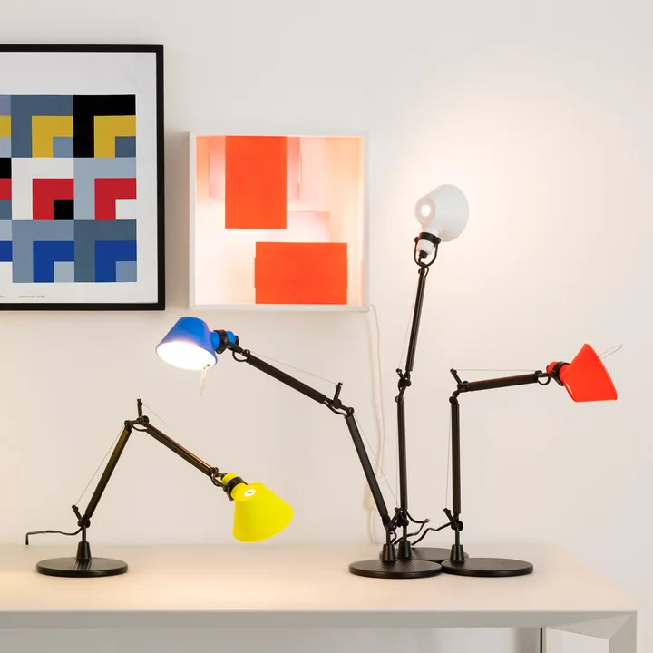 Tolomeo Micro Bicolor Tischleuchte von Artemide im Ensemble