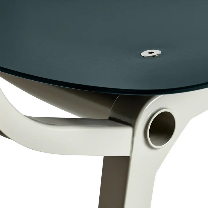 Der Revolt Chair, beige / granitgrau von HAY