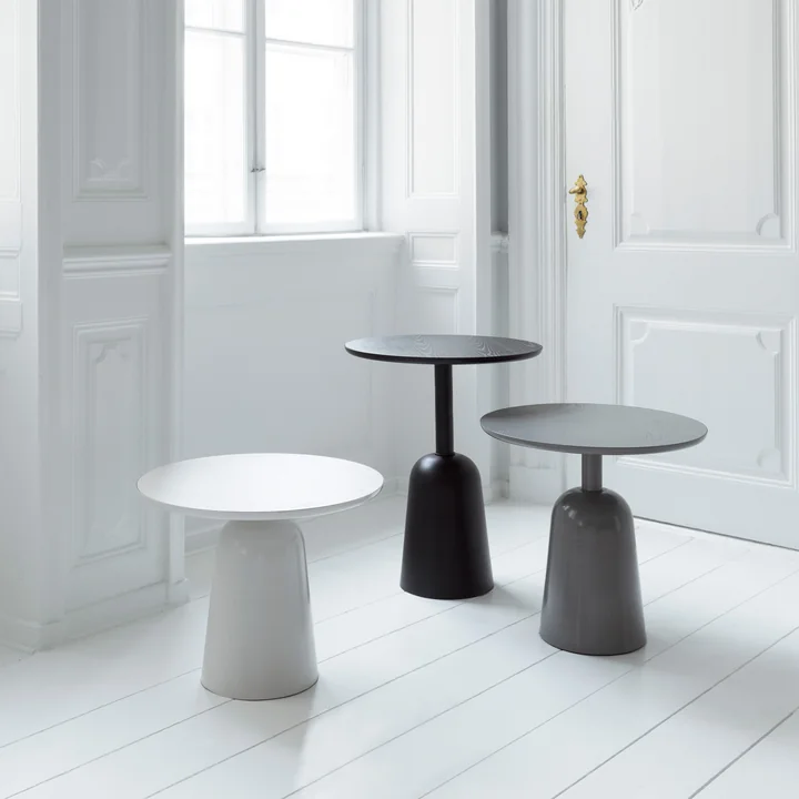 Der Turn Couchtisch von Normann Copenhagen in seinen verschiedenen Farben
