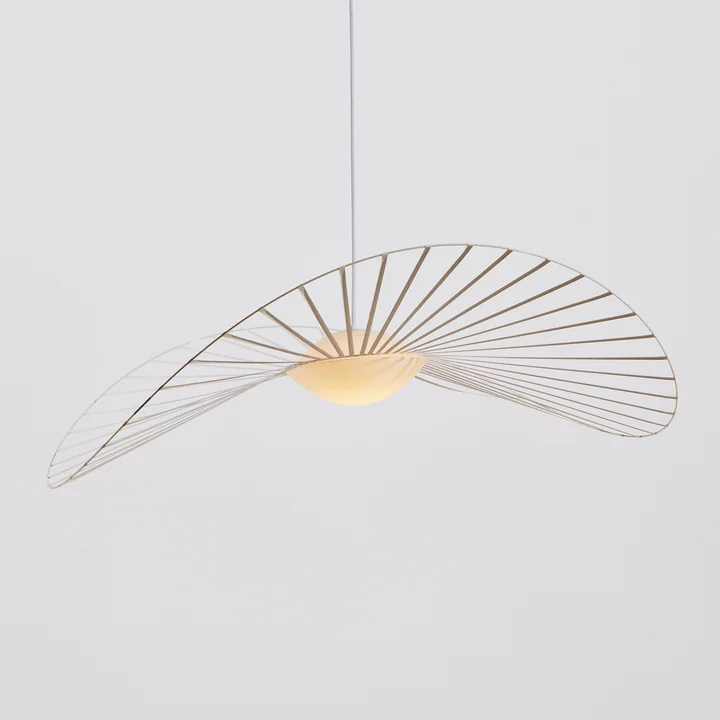 Die Vertigo Nova Pendelleuchte von Petite Friture in weiß ist eine Hommage an den Stern Nova