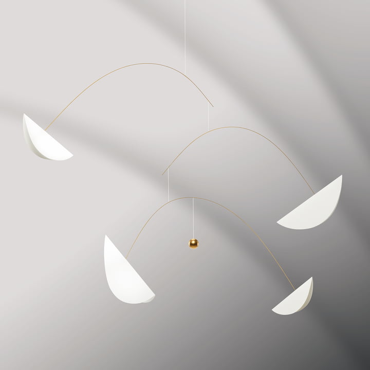 das filigrane Mobile Life & Thread an der Decke