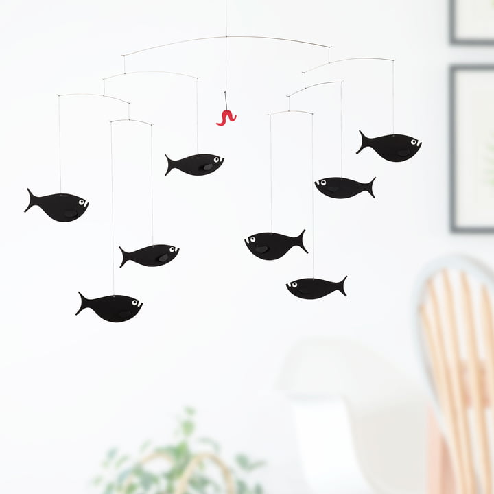 Das Shoal of Fish Mobile von Flensted Mobiles im Wohnzimmer