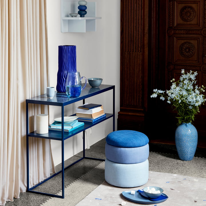 Die Magny Vase von Broste Copenhagen auf einem Sideboard